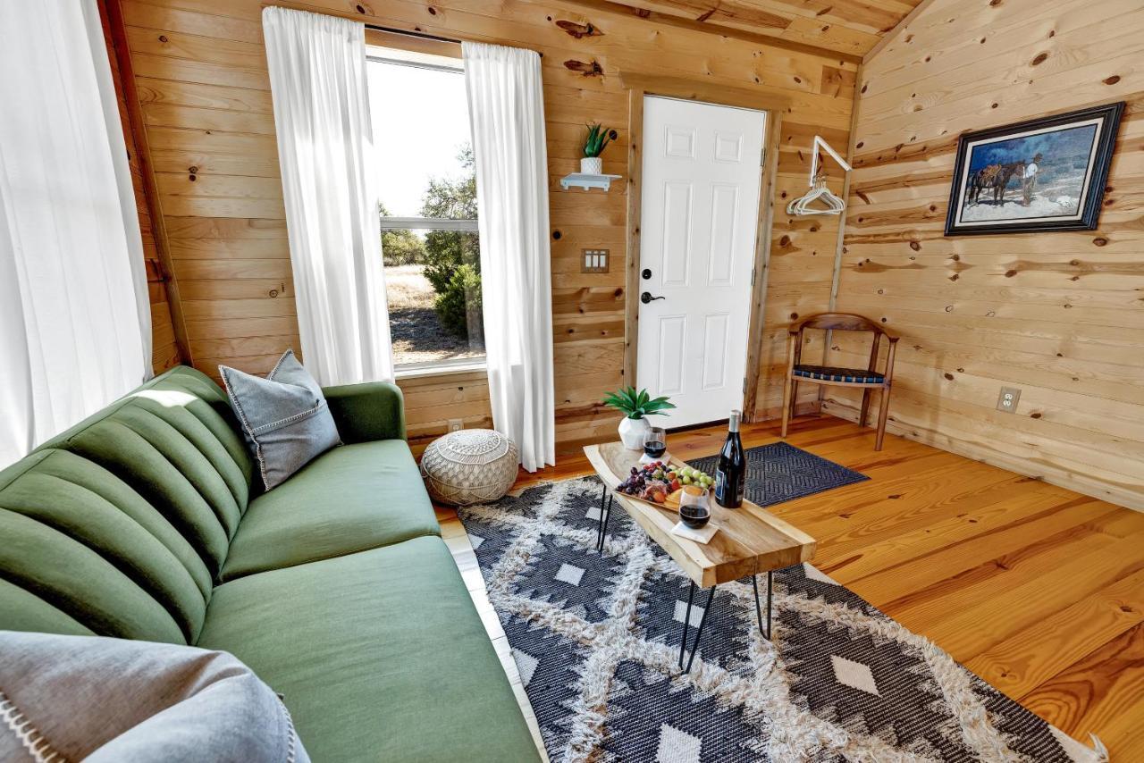 Rocky Ridge Cedar Cabin With Hot Tub & Amazing Views Crabapple Exterior photo